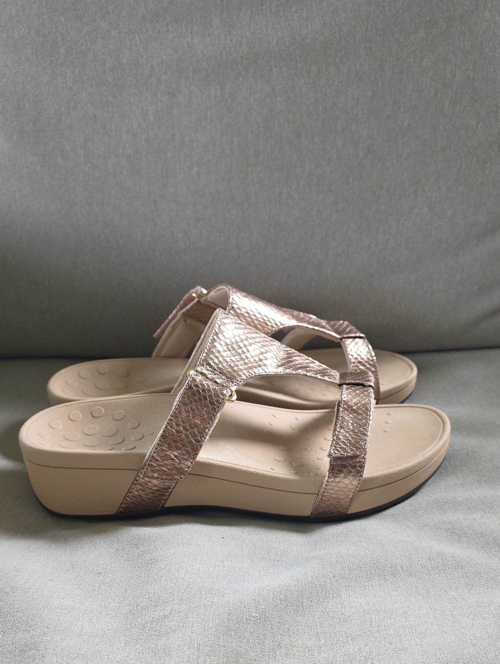 Vionic Metallic Rose Gold Snake Print Slip On Wedge Orthopedic Slide Sandal Sz 9 - Picture 3 of 14
